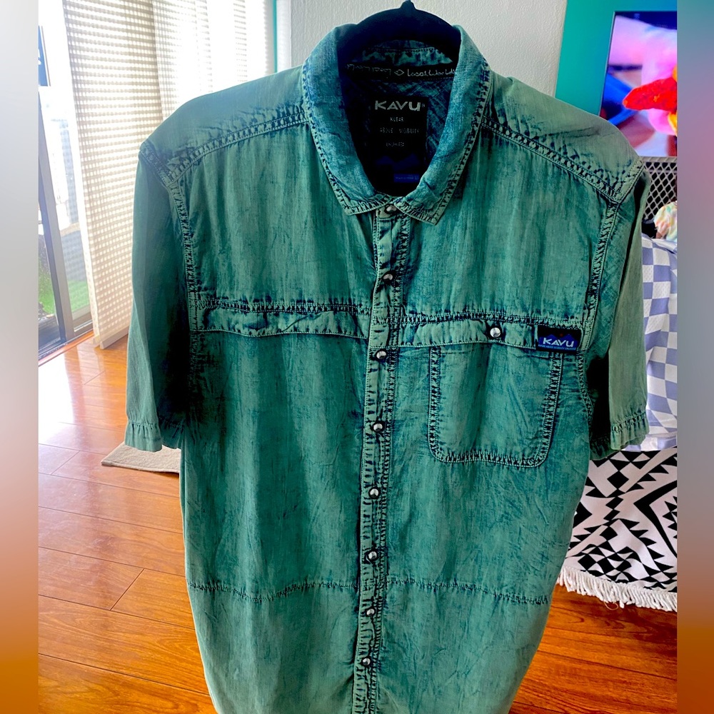 Used Kavu Vintage shirt
